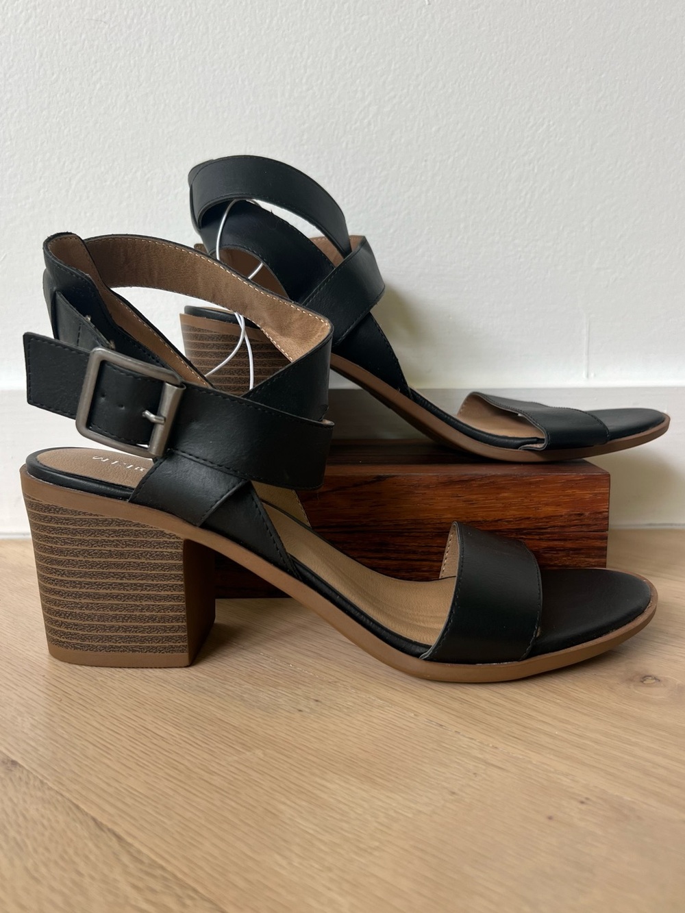 Merona Black Faux Leather Block Heel Buckle Ankle Strap Sandals